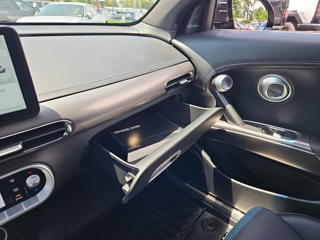 2023 Genesis GV60 view 22