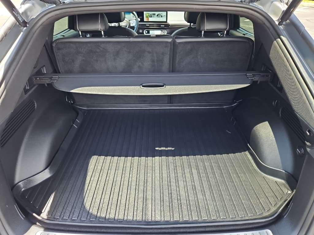 2023 Genesis GV60 view 24