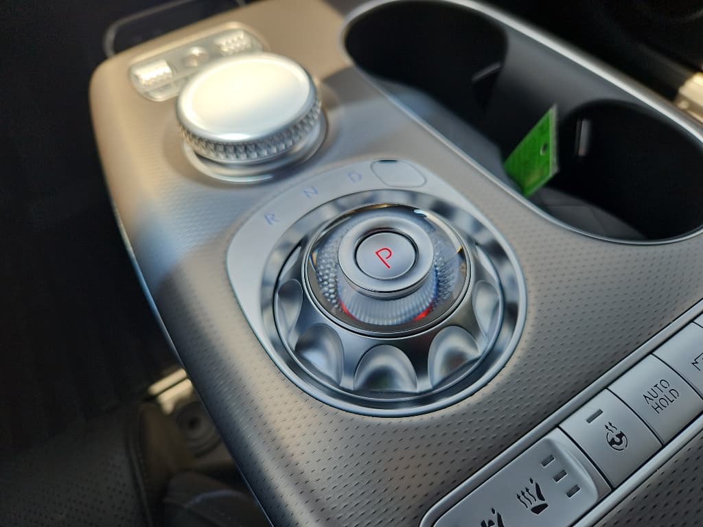 2023 Genesis GV60 view 20