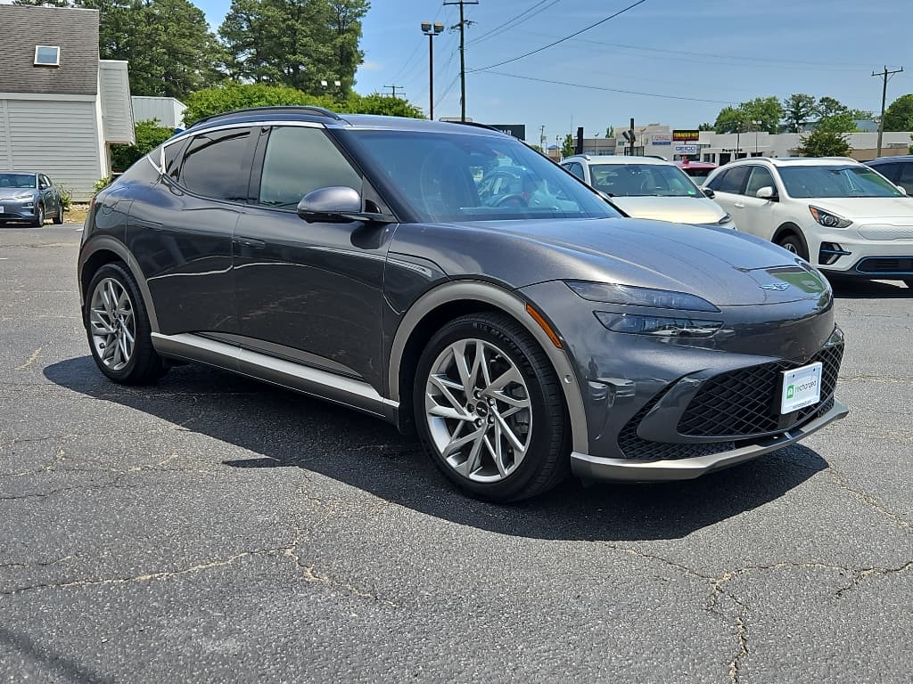 2023 Genesis GV60 view 4