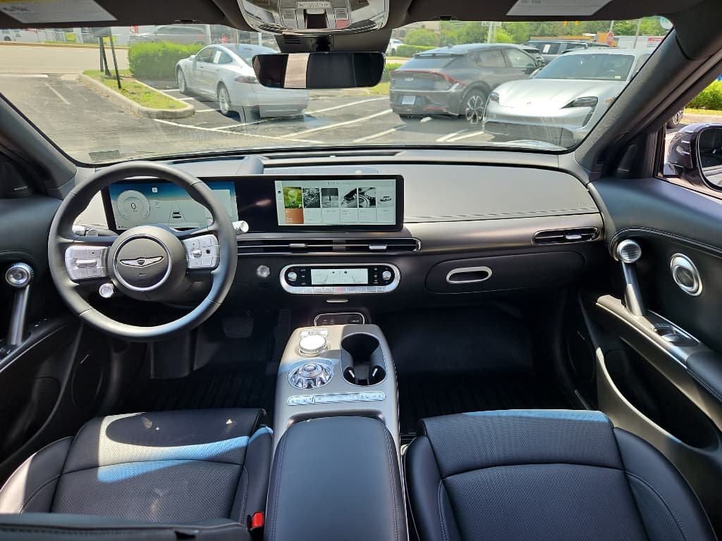 2023 Genesis GV60 view 16