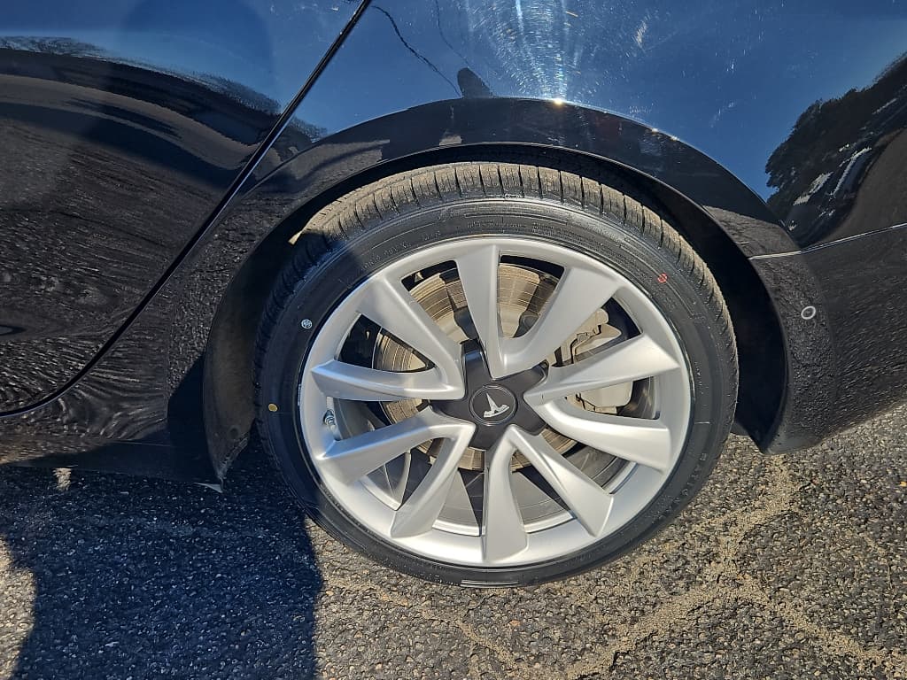 2018 Tesla Model 3 view 27