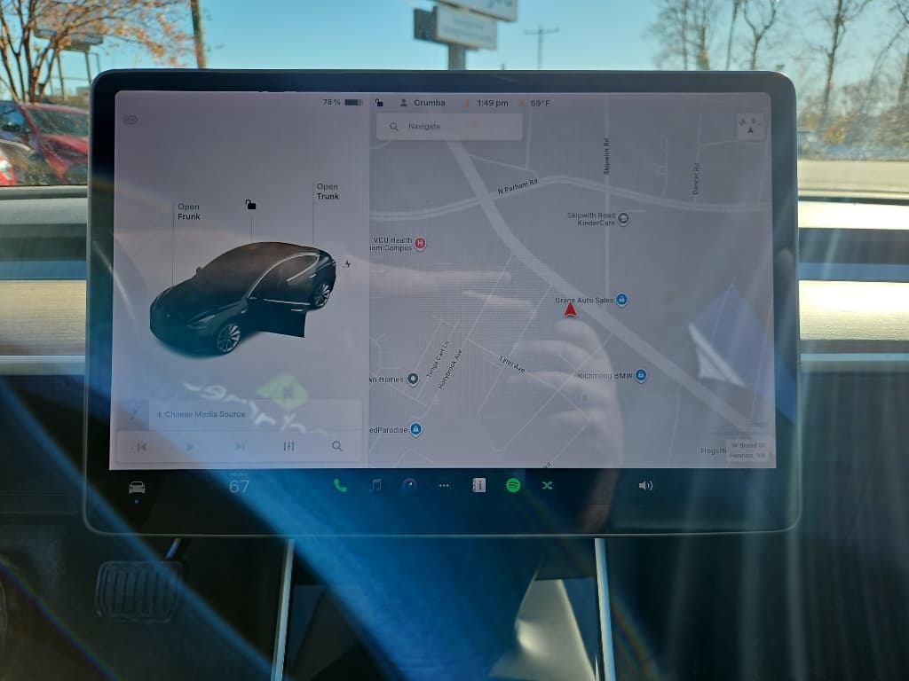 2018 Tesla Model 3 view 8