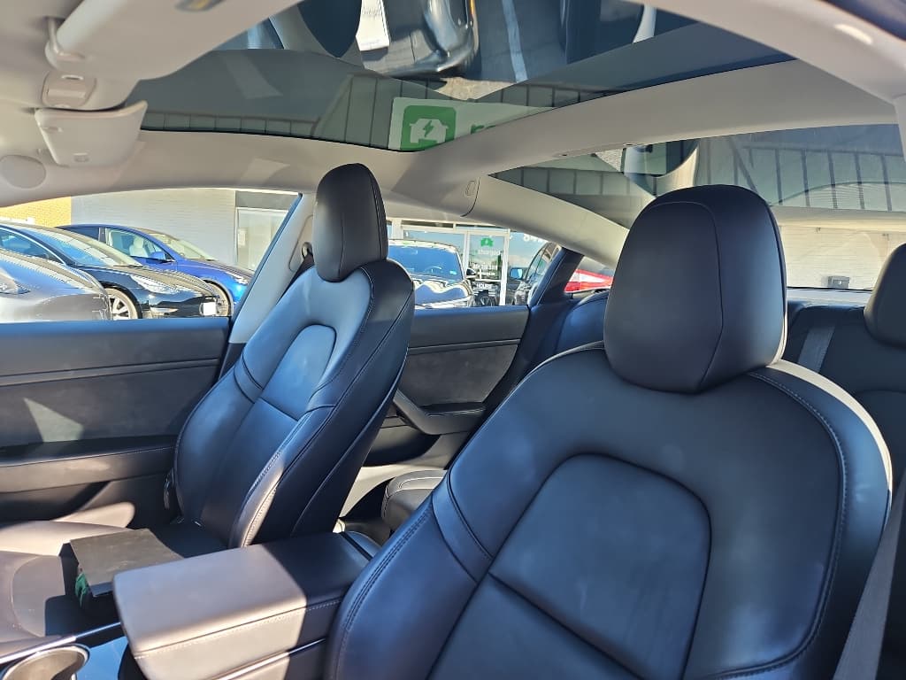 2018 Tesla Model 3 view 20