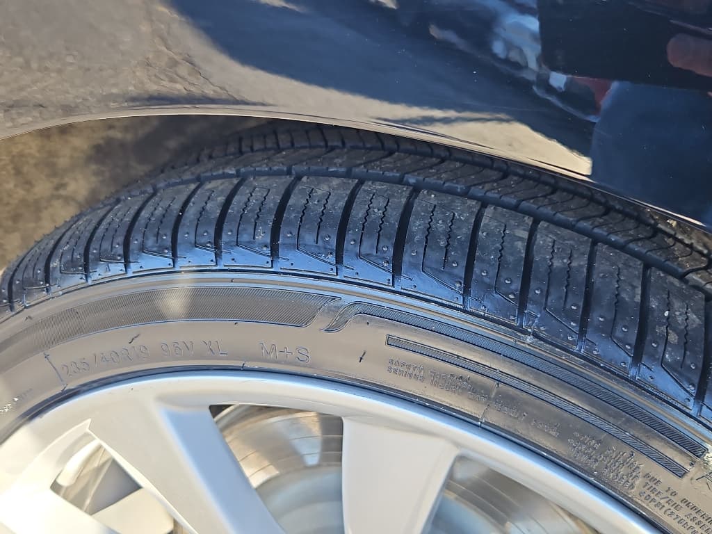 2018 Tesla Model 3 view 28