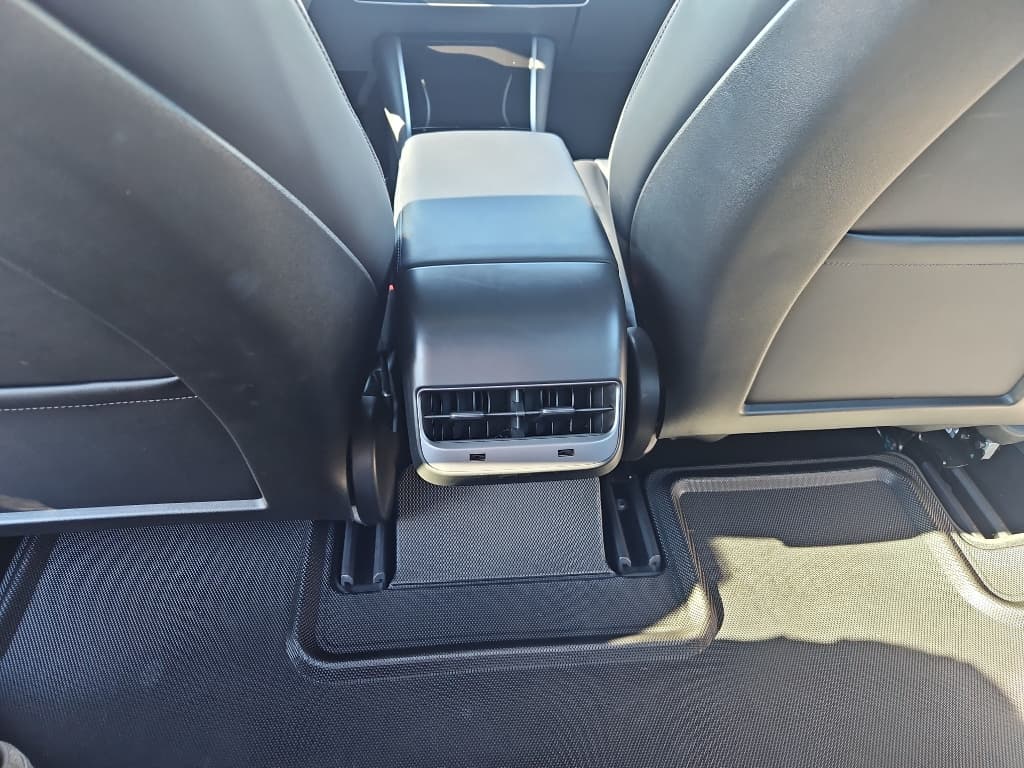 2018 Tesla Model 3 view 19