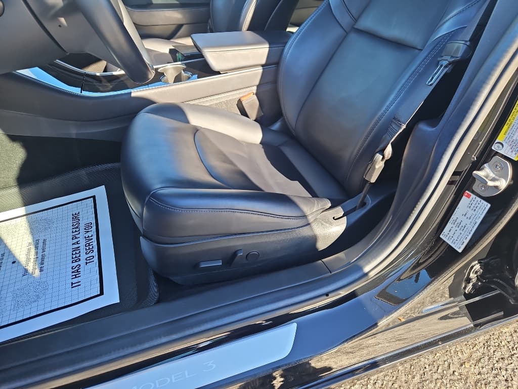 2018 Tesla Model 3 view 6