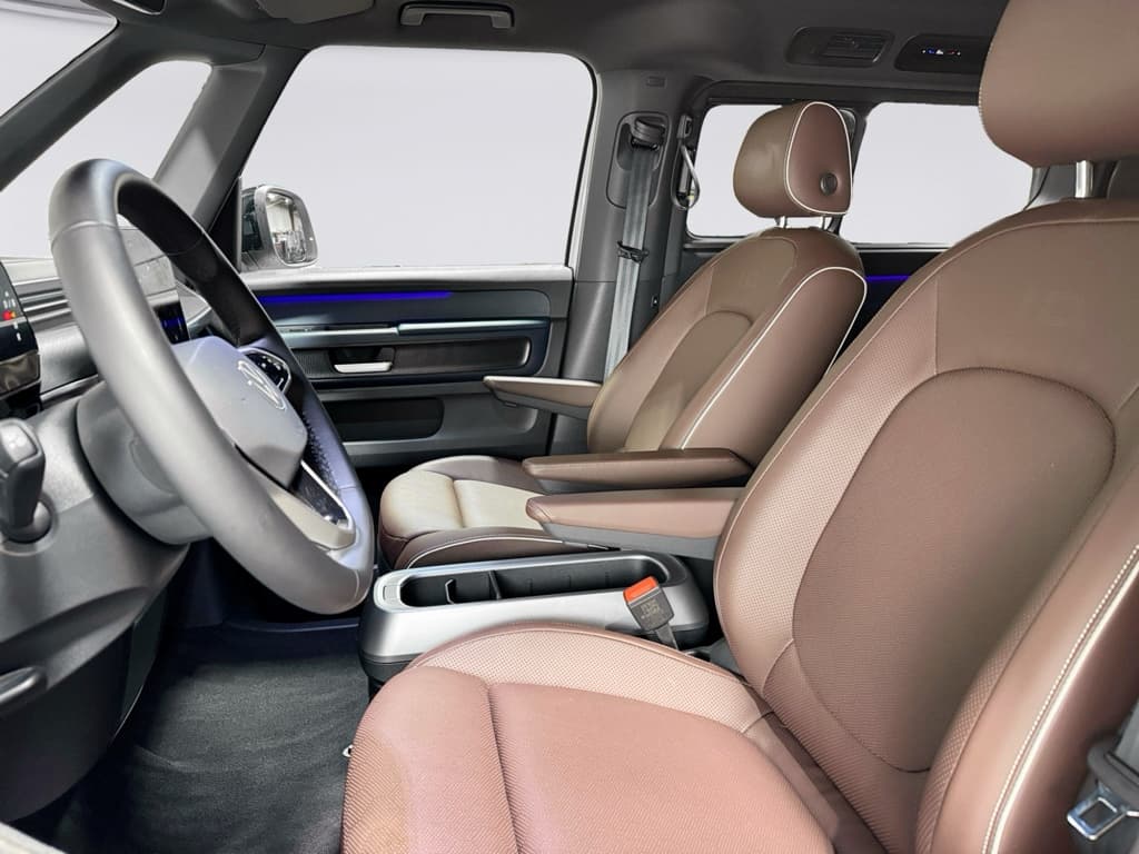 2025 Volkswagen ID.Buzz view 16