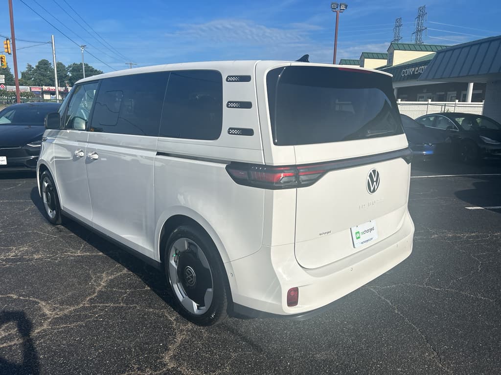 2025 Volkswagen ID.Buzz view 2