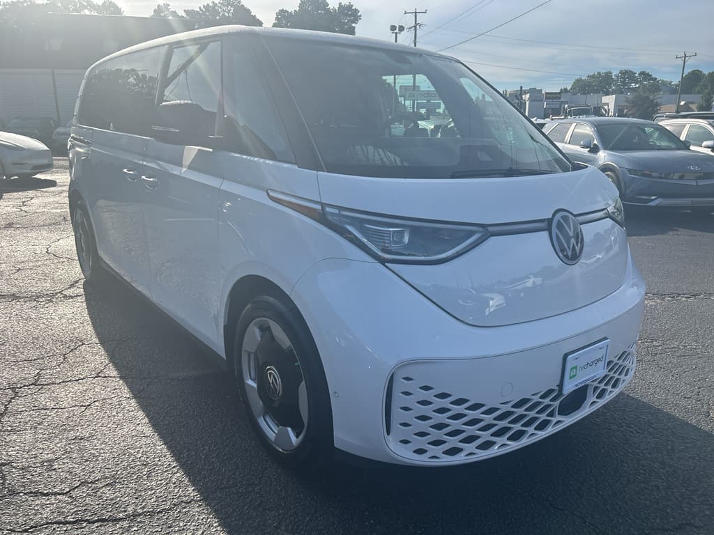 2025 Volkswagen ID.Buzz view 4