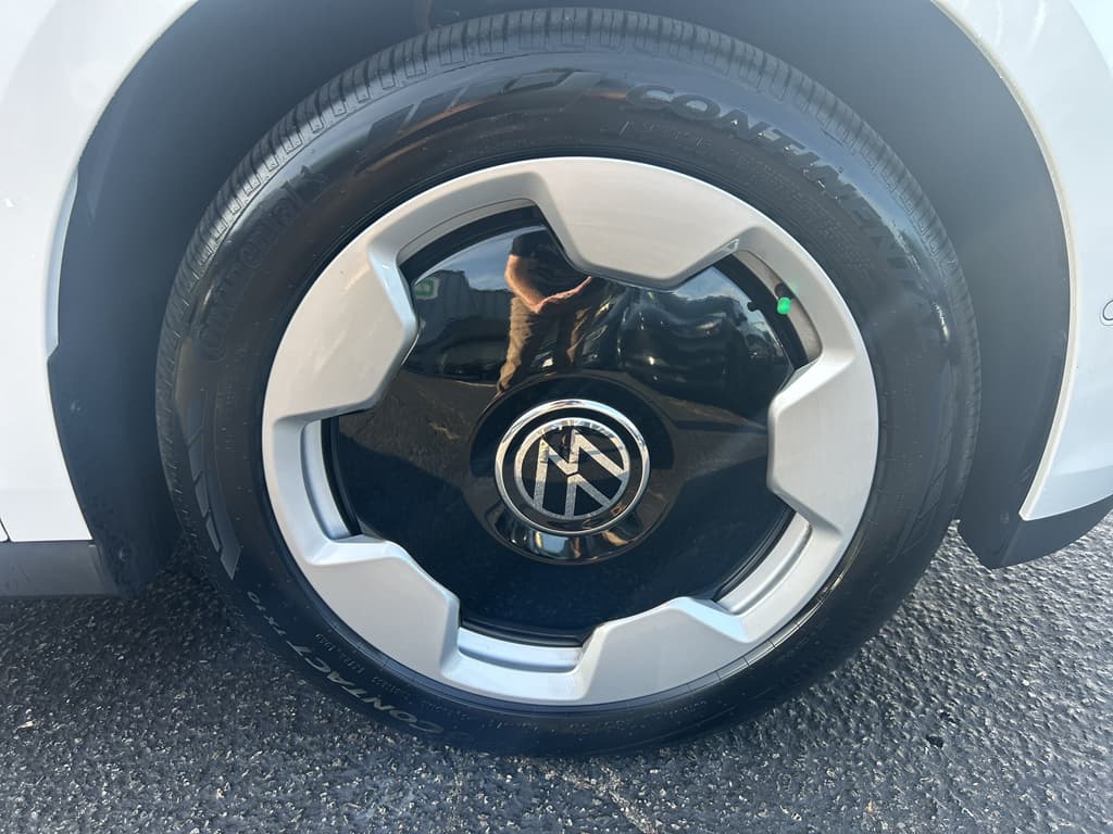 2025 Volkswagen ID.Buzz view 25