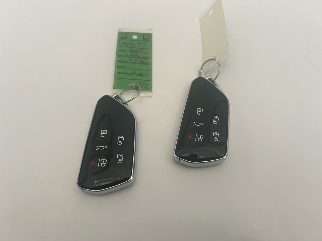 2025 Volkswagen ID.Buzz view 18
