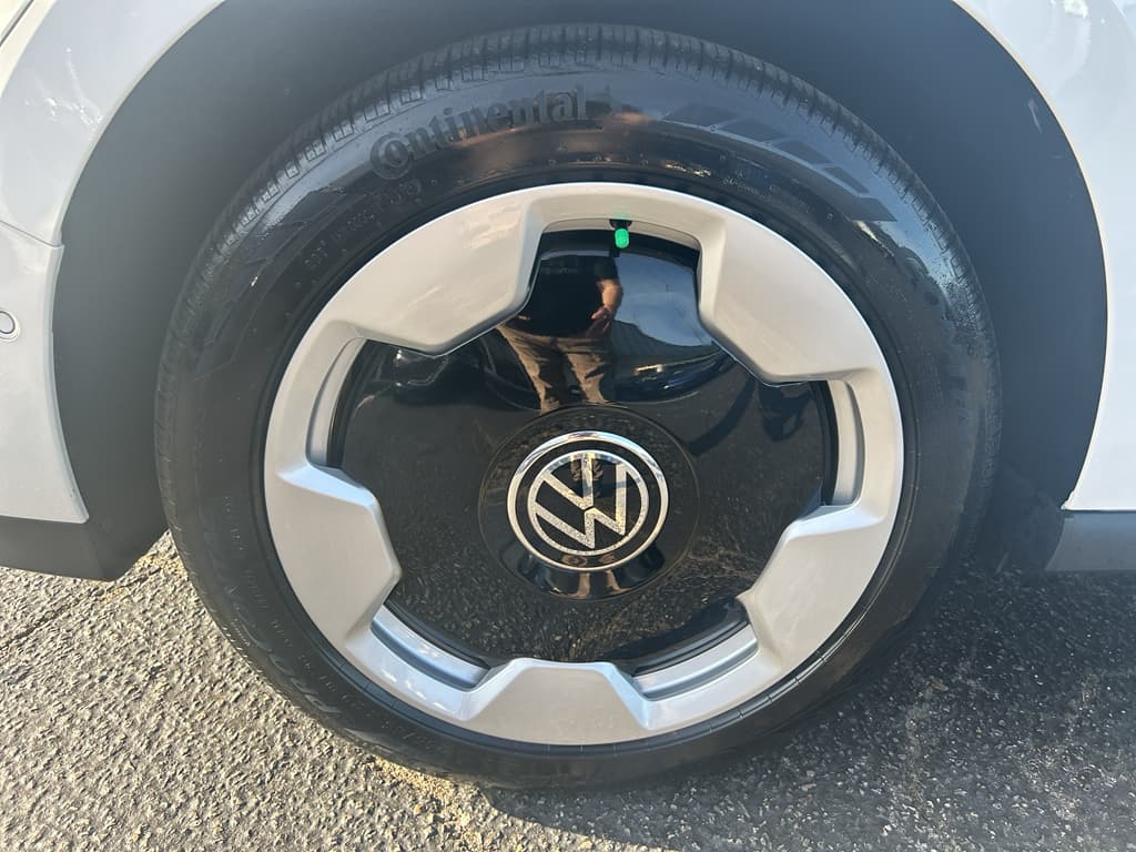 2025 Volkswagen ID.Buzz view 27