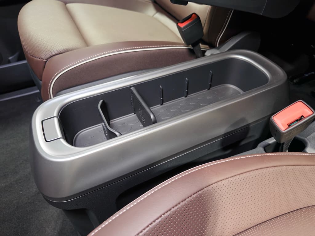 2025 Volkswagen ID.Buzz view 18