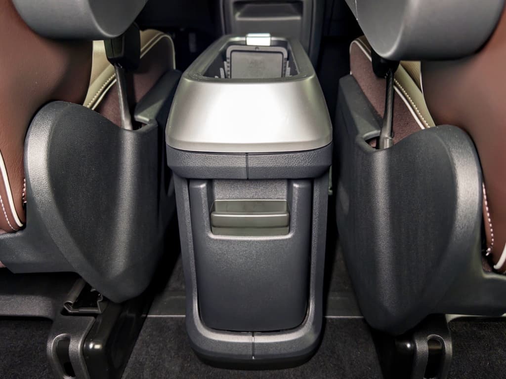 2025 Volkswagen ID.Buzz view 20