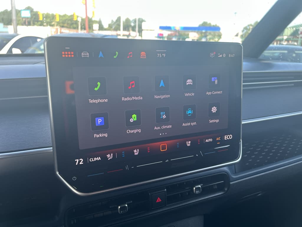 2025 Volkswagen ID.Buzz view 10