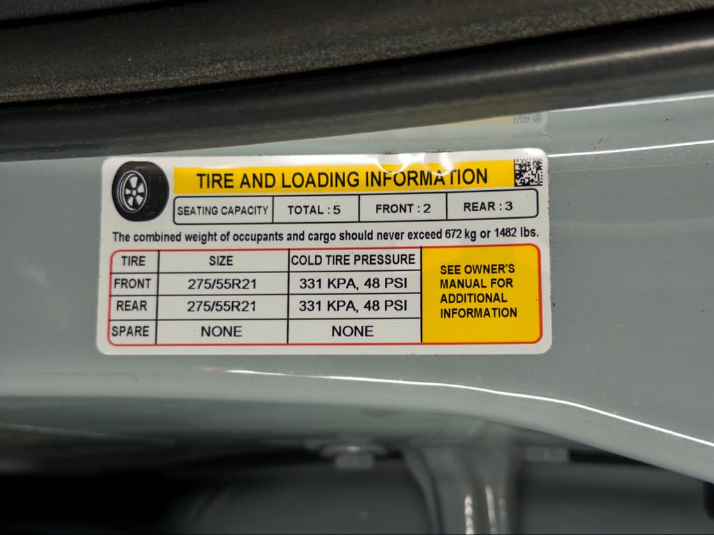 2022 Rivian R1T view 30