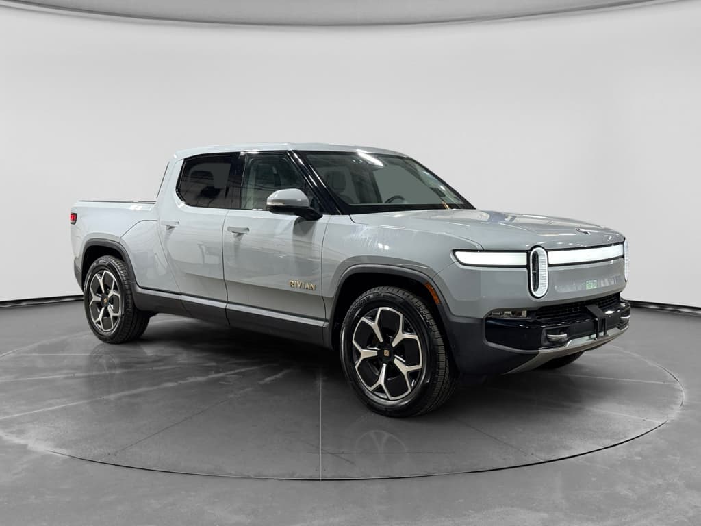 2022 Rivian R1T view 4