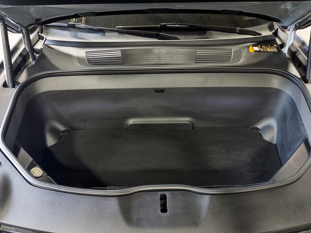 2022 Rivian R1T view 26