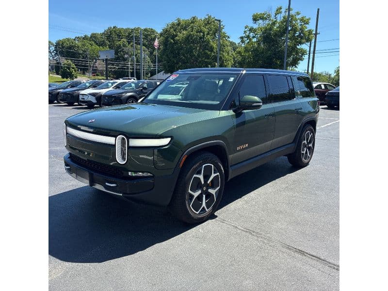 2023 Rivian R1S view 2