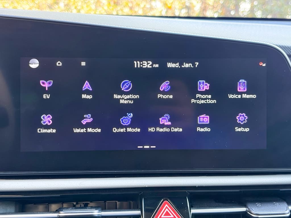 2023 Kia Niro EV view 11