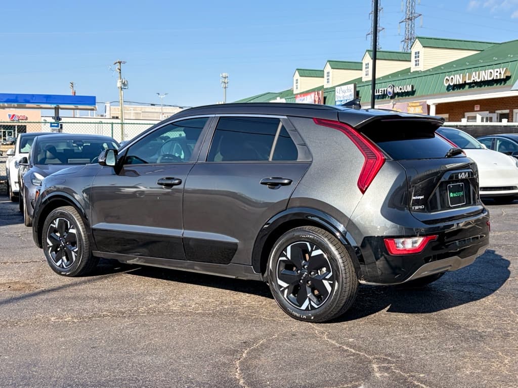 2023 Kia Niro EV view 2