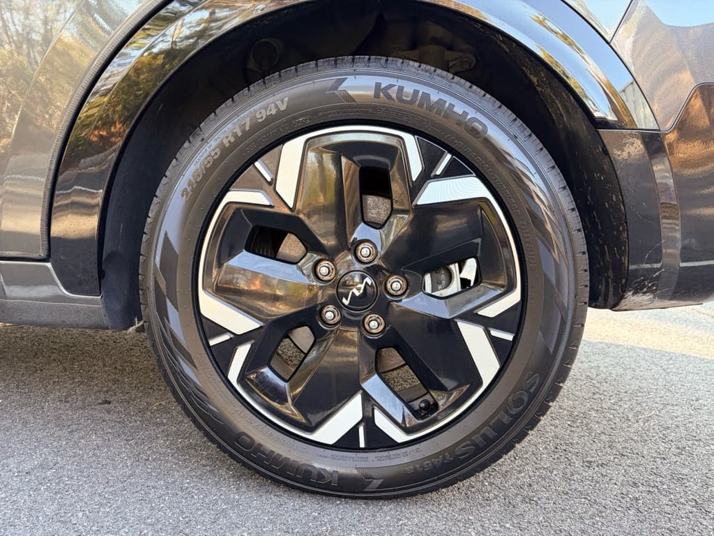 2023 Kia Niro EV view 35