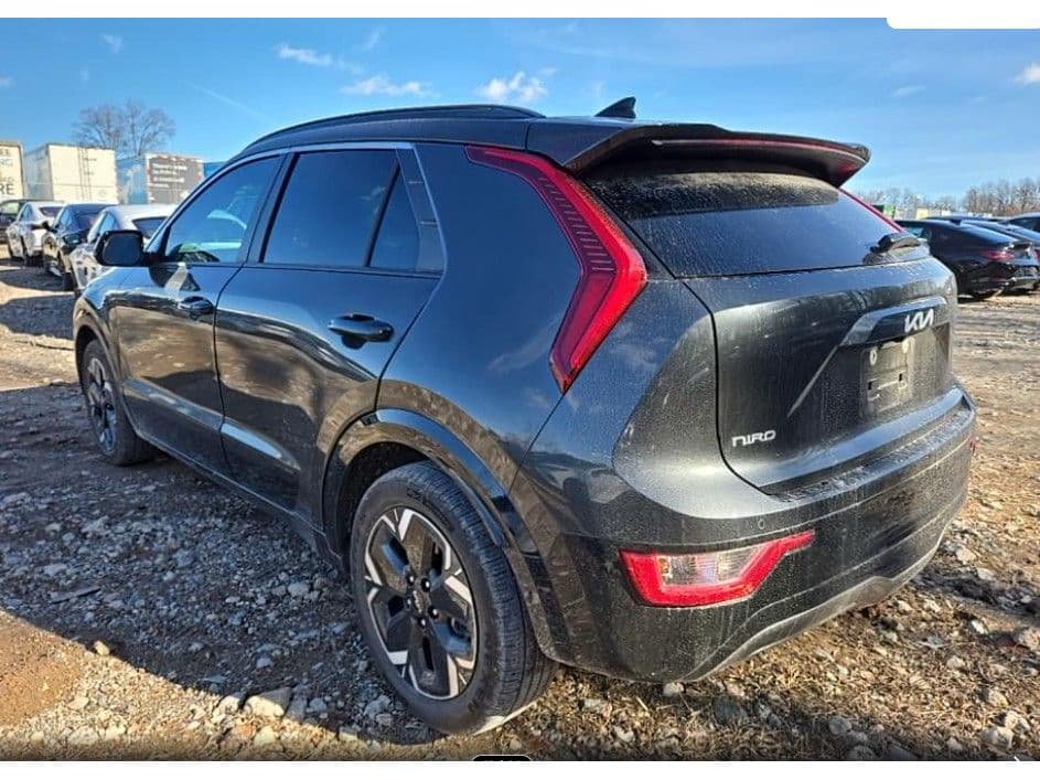 2023 Kia Niro EV view 3