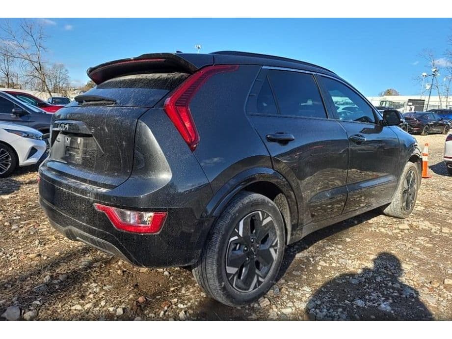 2023 Kia Niro EV view 4
