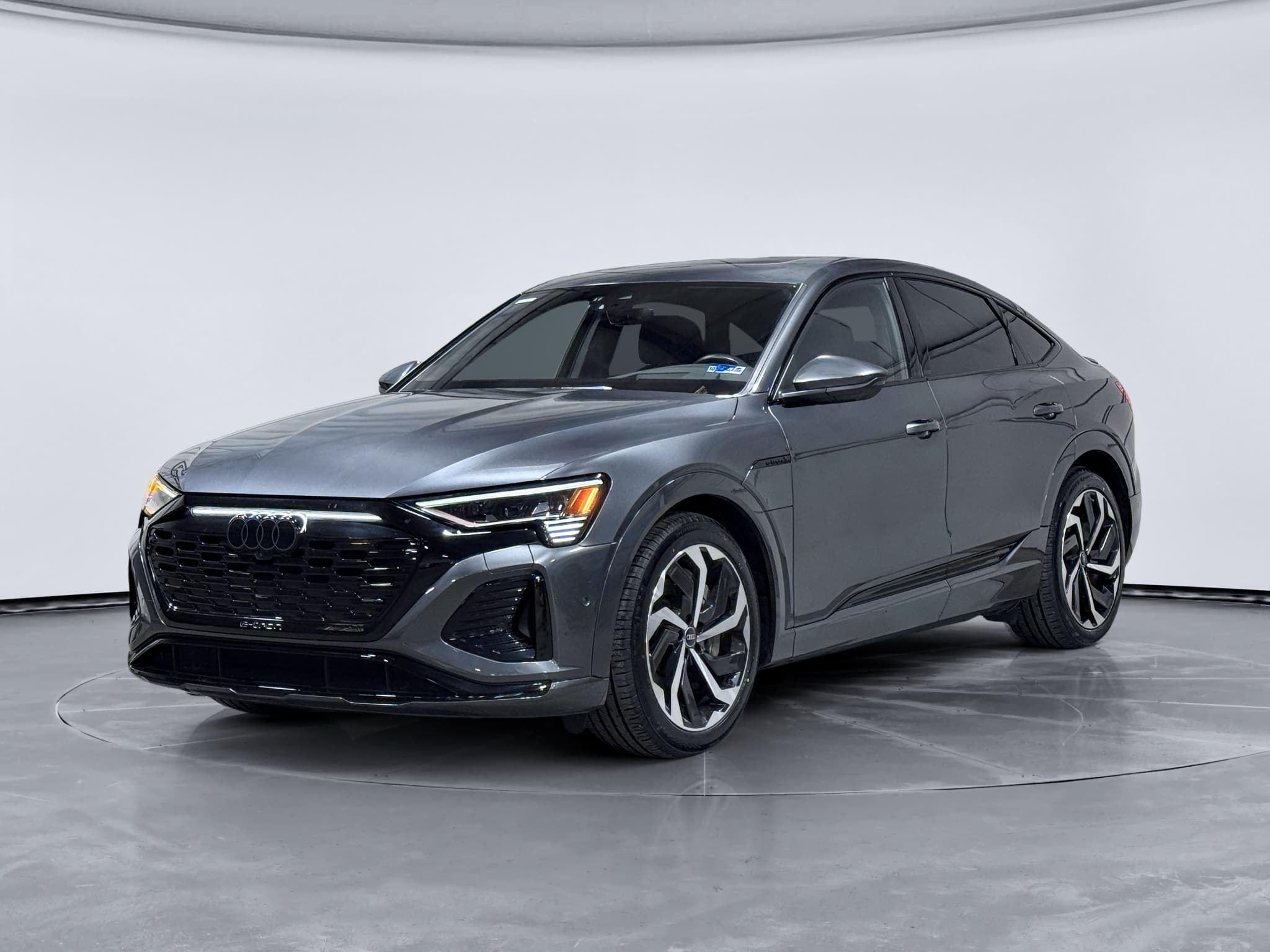 2024 Audi Q8 Sportback e-tron