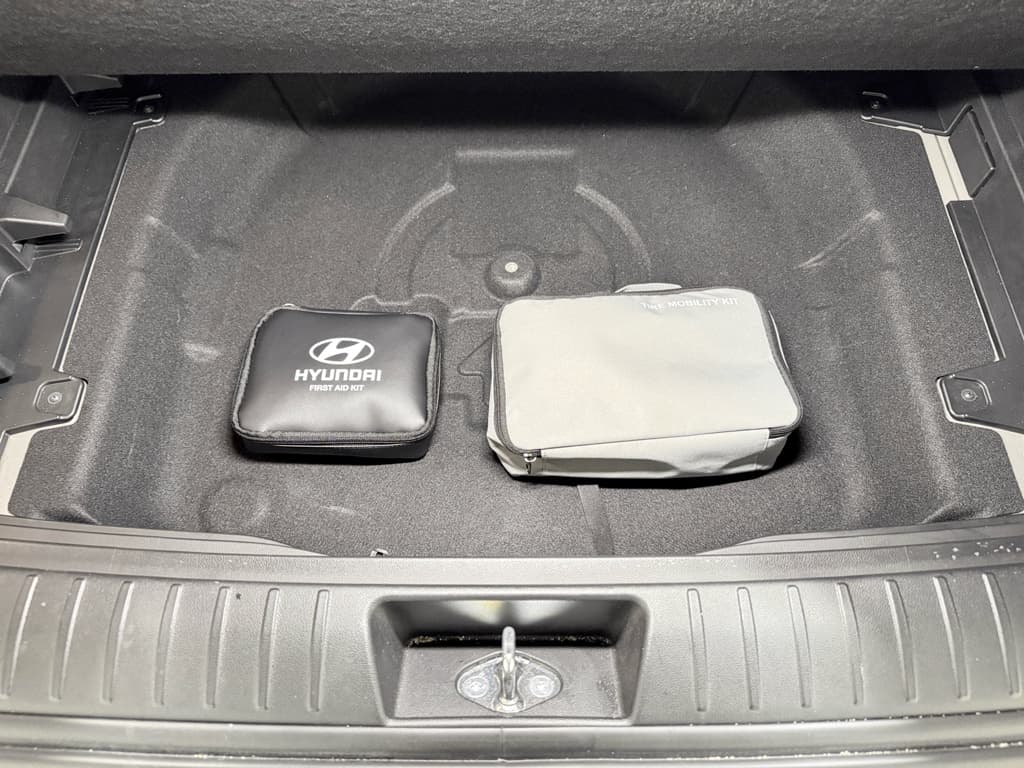 2024 Hyundai Kona view 29