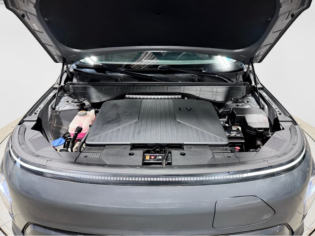 2024 Hyundai Kona view 26