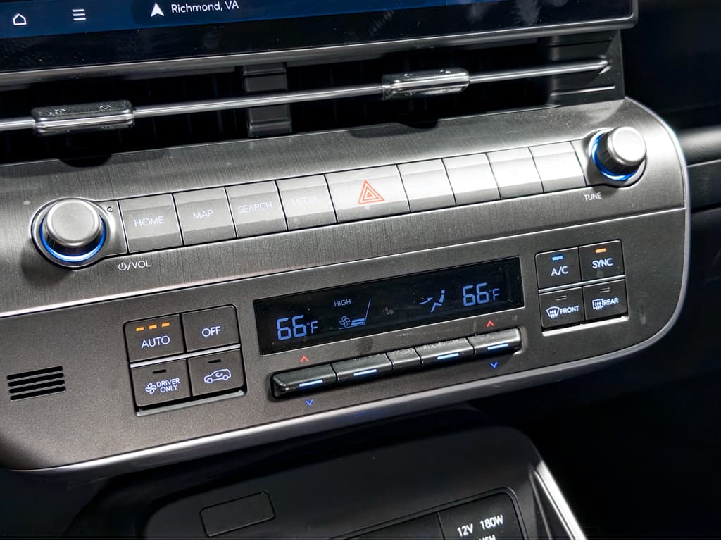 2024 Hyundai Kona view 16