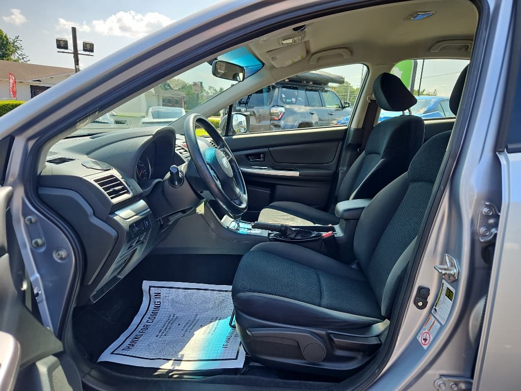2016 Subaru Impreza view 5