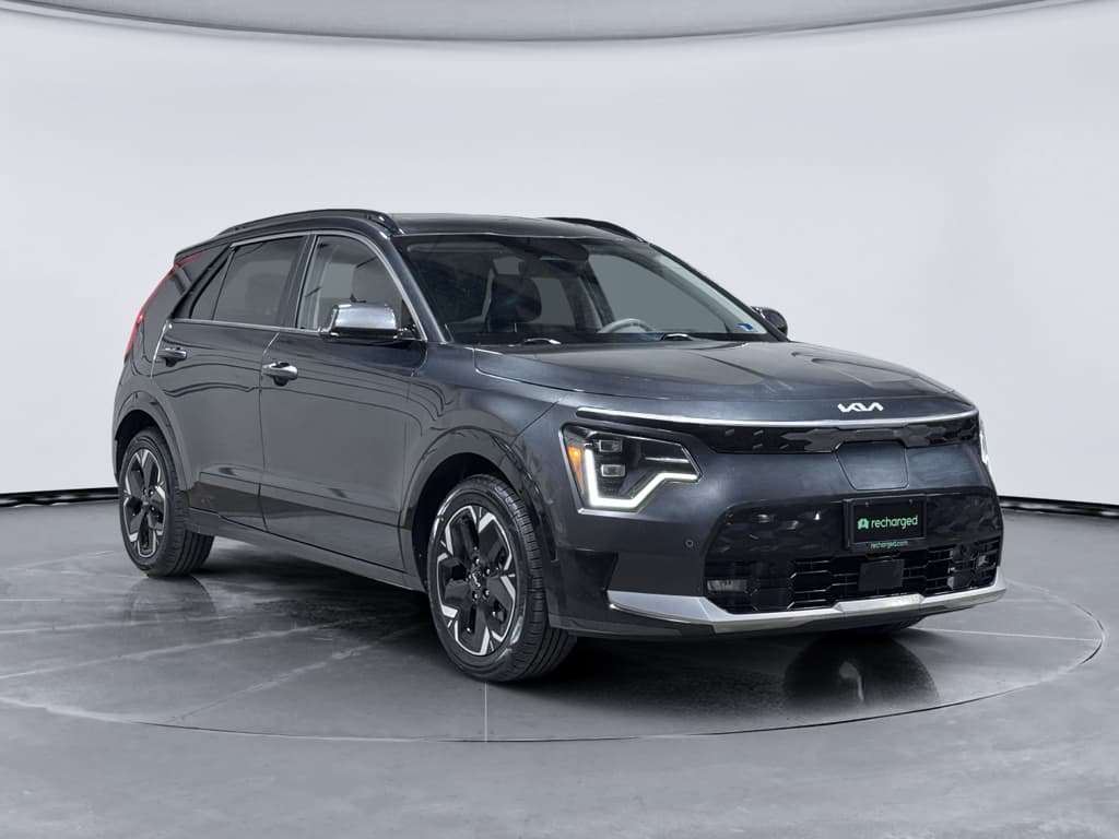 2023 Kia Niro EV view 4