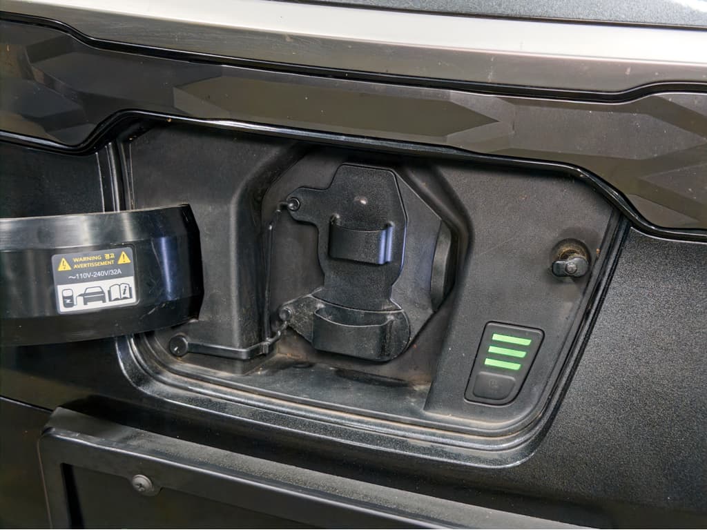 2023 Kia Niro EV view 5