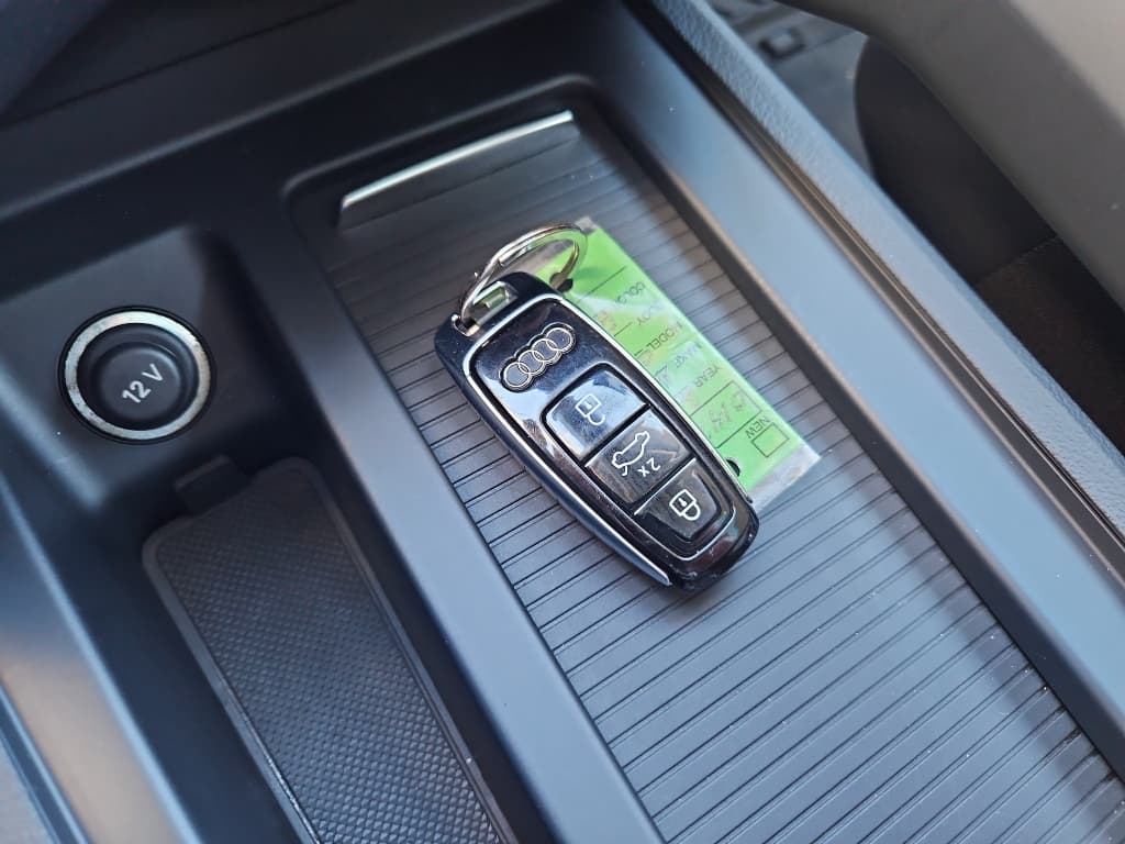 2022 Audi e-tron Sportback view 20