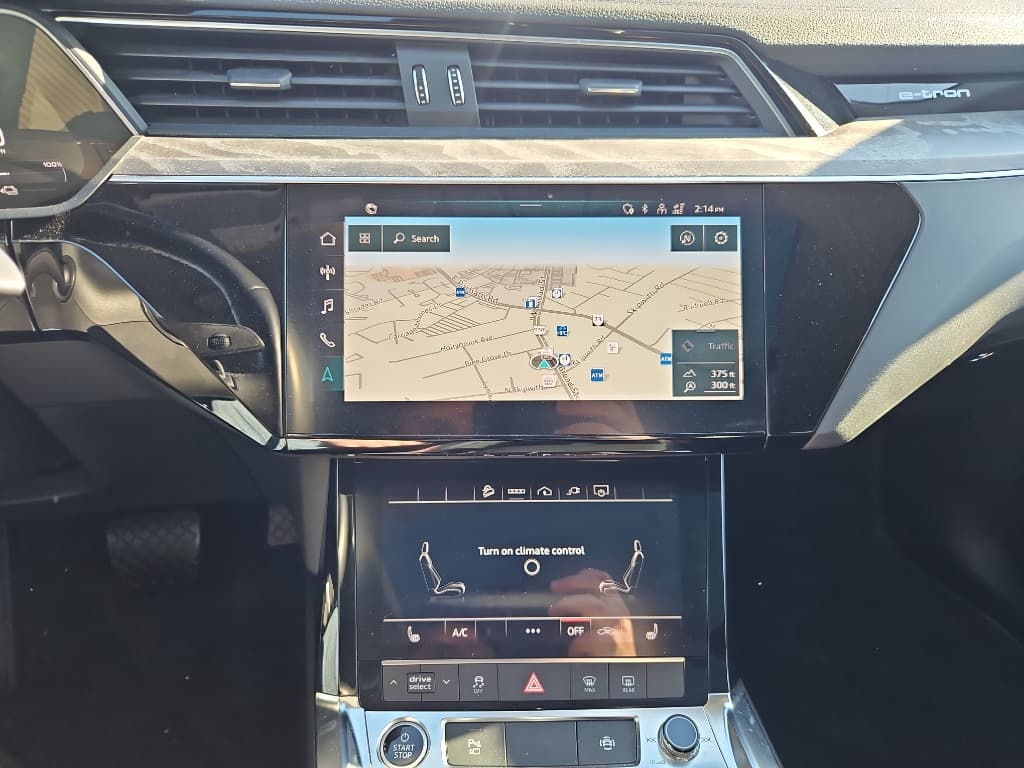 2022 Audi e-tron Sportback view 13