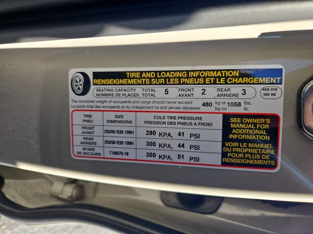 2022 Audi e-tron Sportback view 27