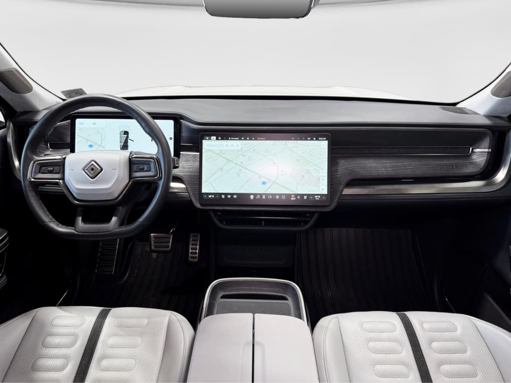 2023 Rivian R1S view 15