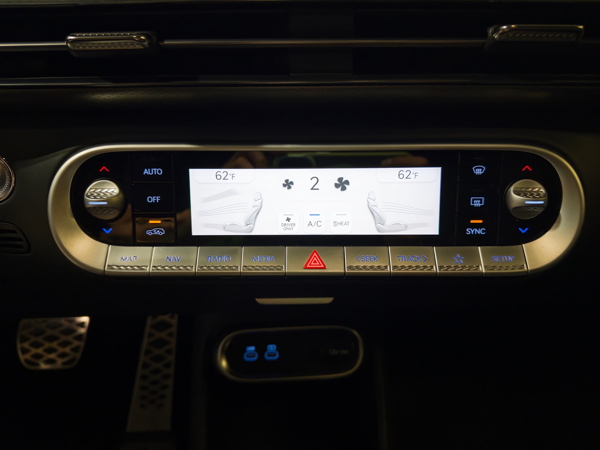 2023 Genesis GV60 view 17
