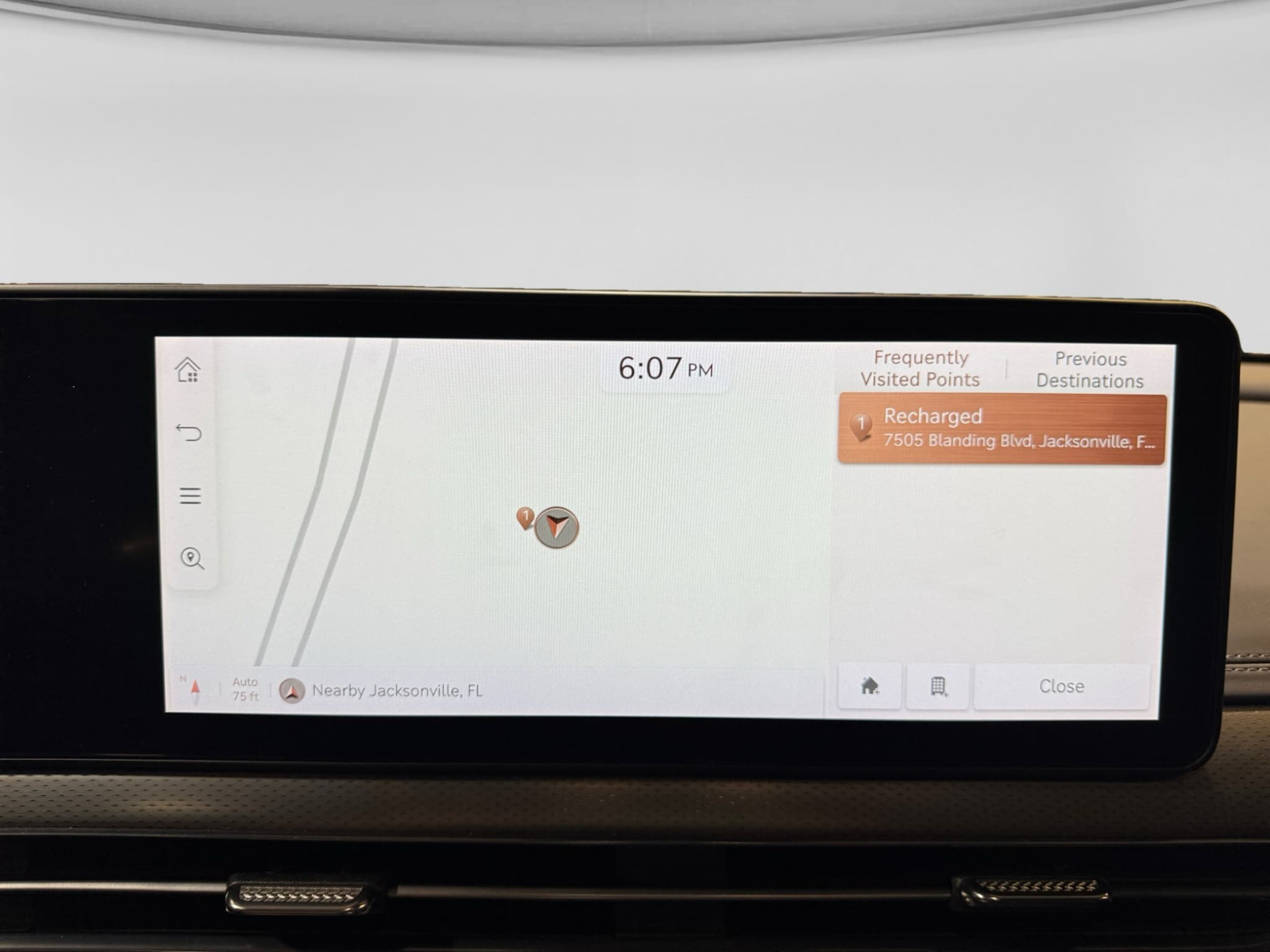 2023 Genesis GV60 view 11