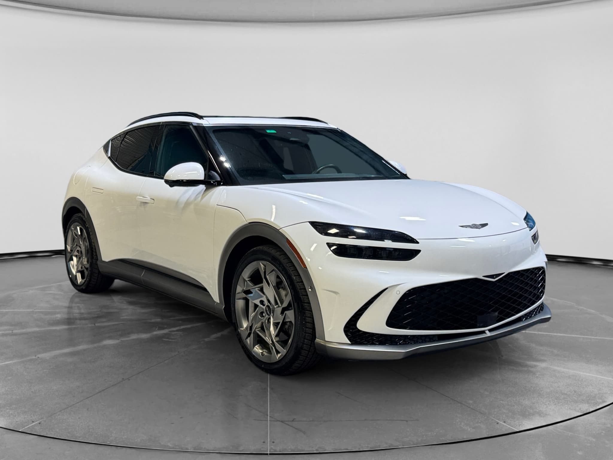 2023 Genesis GV60 view 4