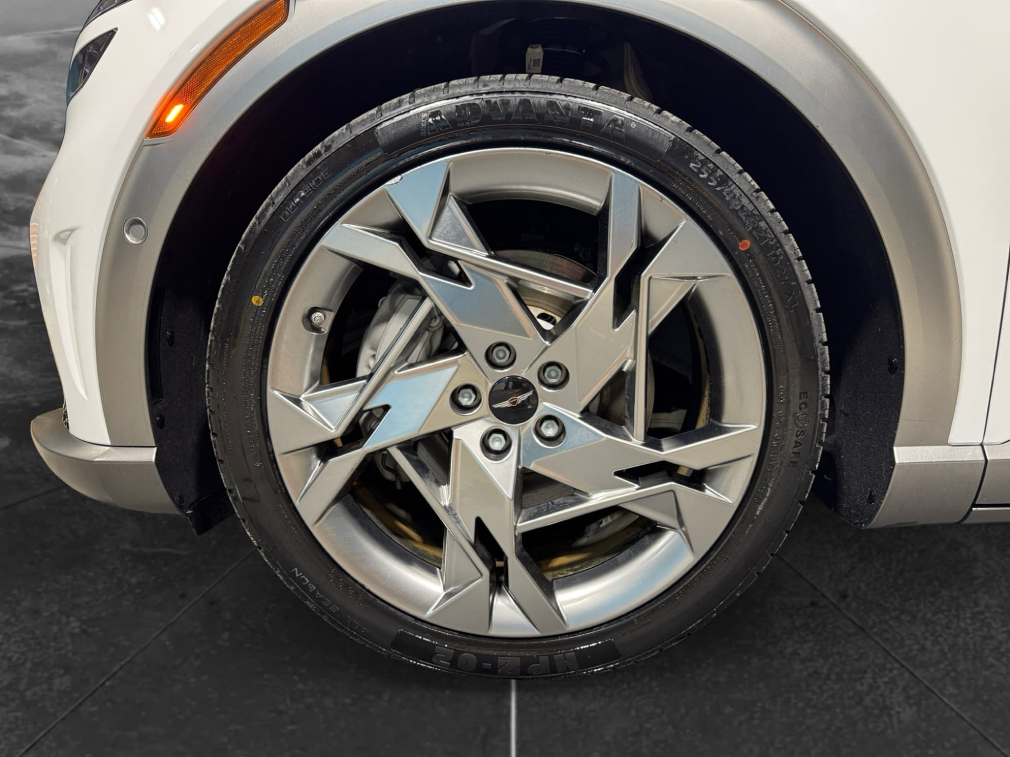 2023 Genesis GV60 view 30