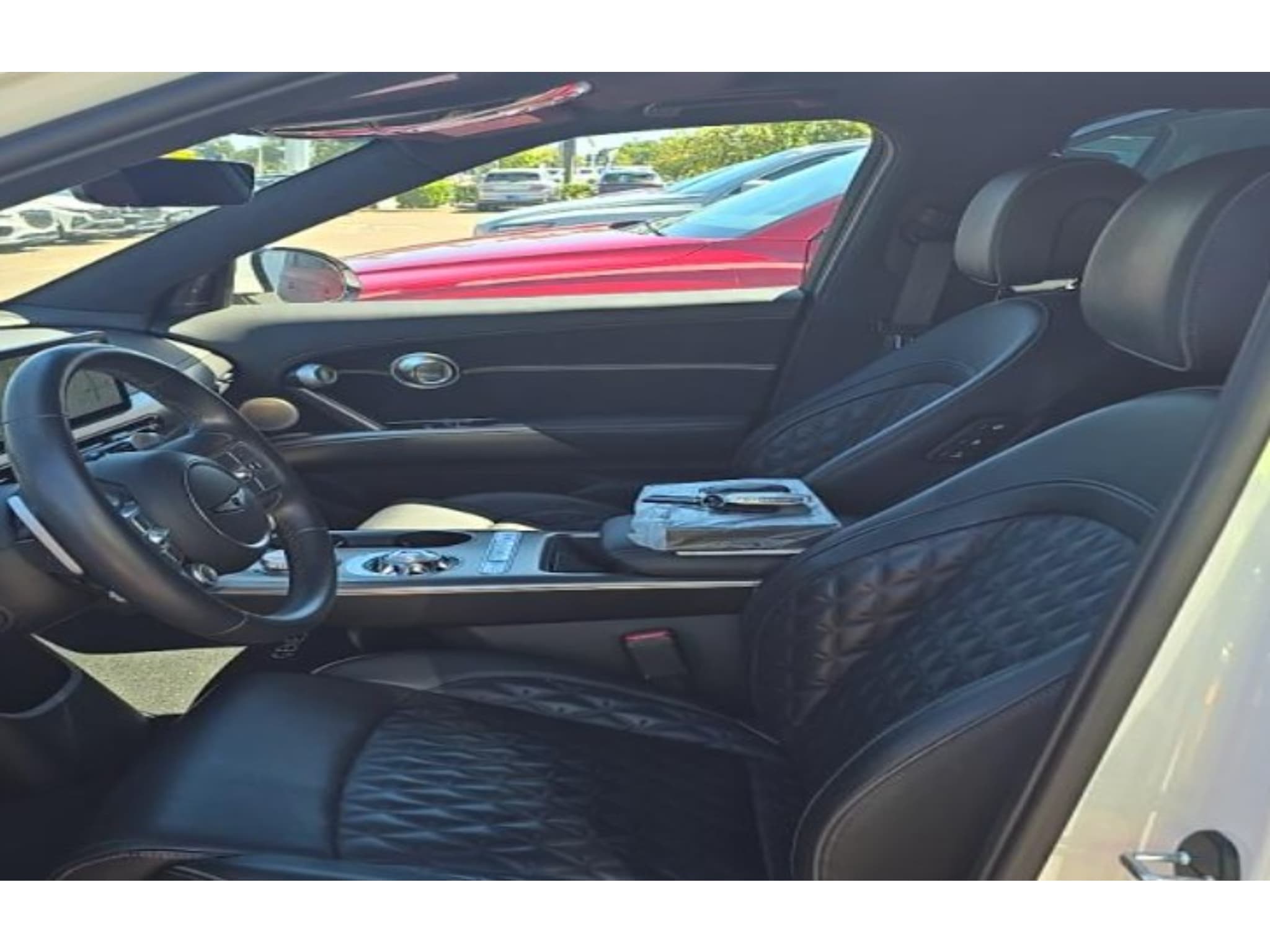 2023 Genesis GV60 view 5