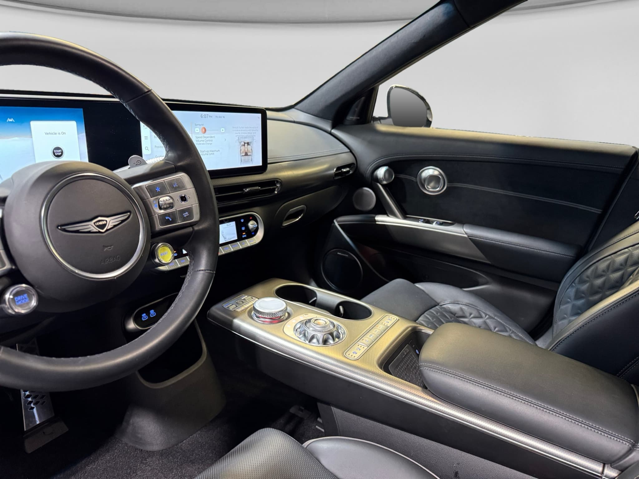 2023 Genesis GV60 view 16