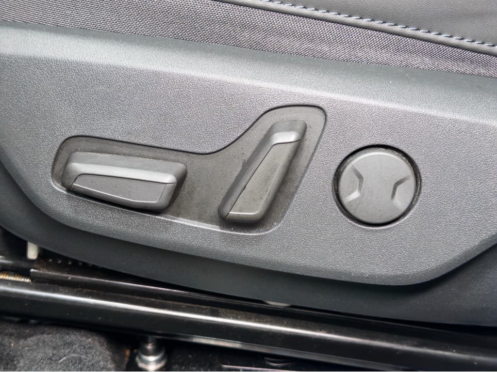 2023 Kia Niro EV view 6