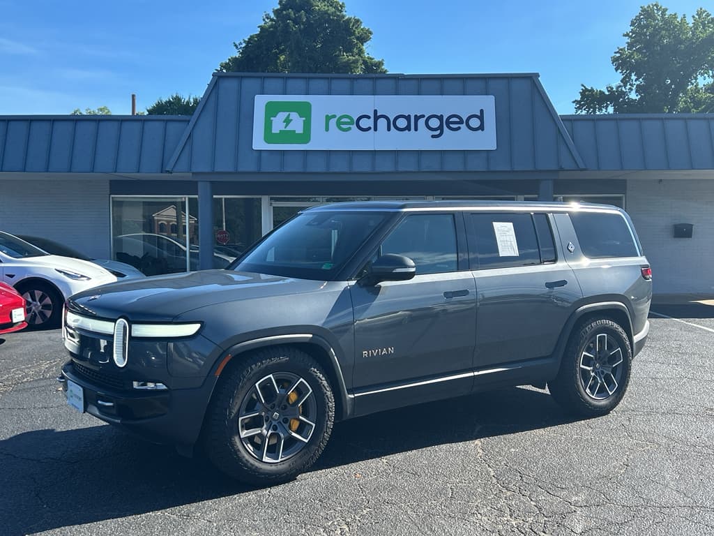 2023 Rivian R1S