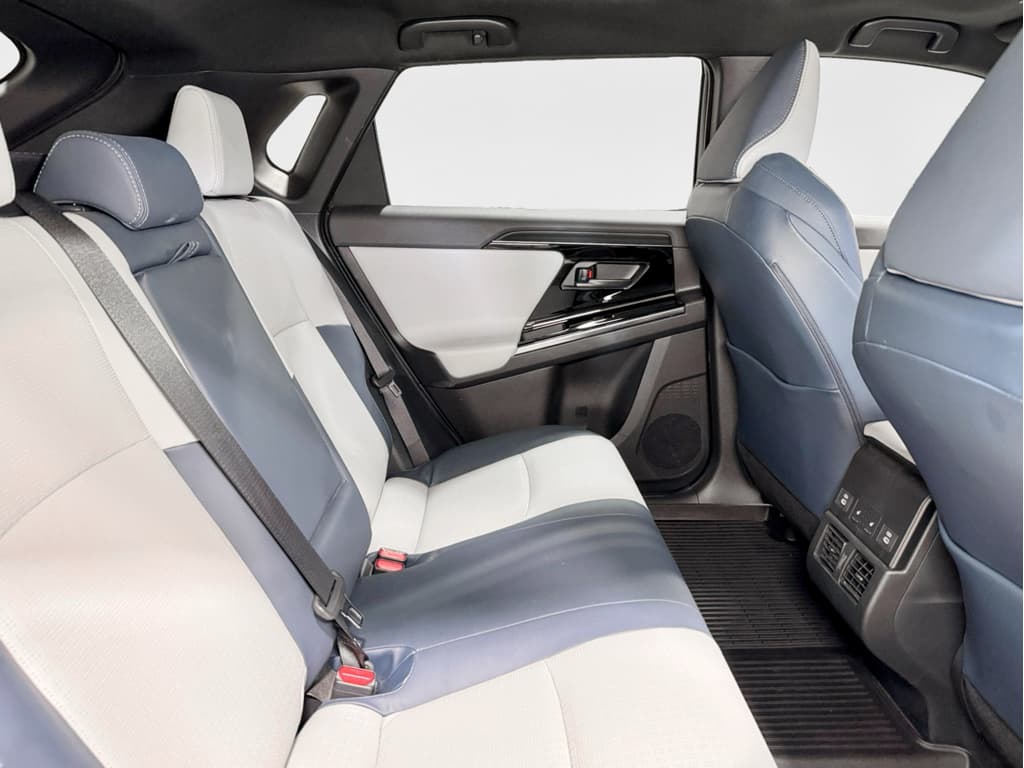 2023 Subaru Solterra view 20