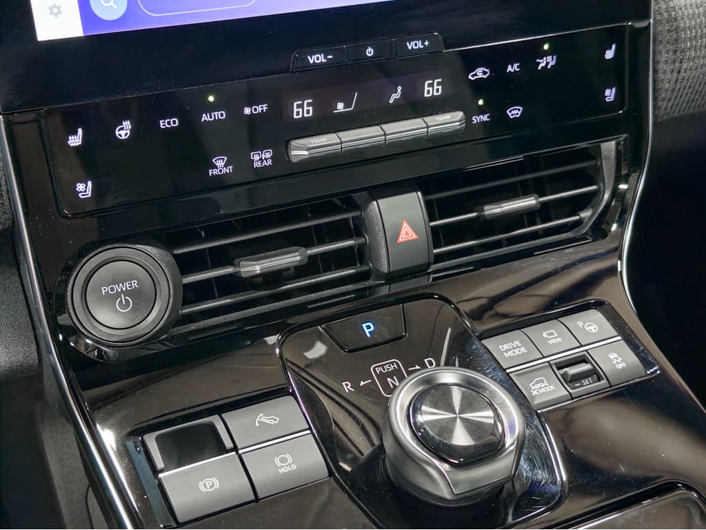 2023 Subaru Solterra view 14